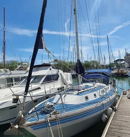 Baladin - Dormir Sur Un Voilier By Nuits Au Port La Rochelle  Exterior photo